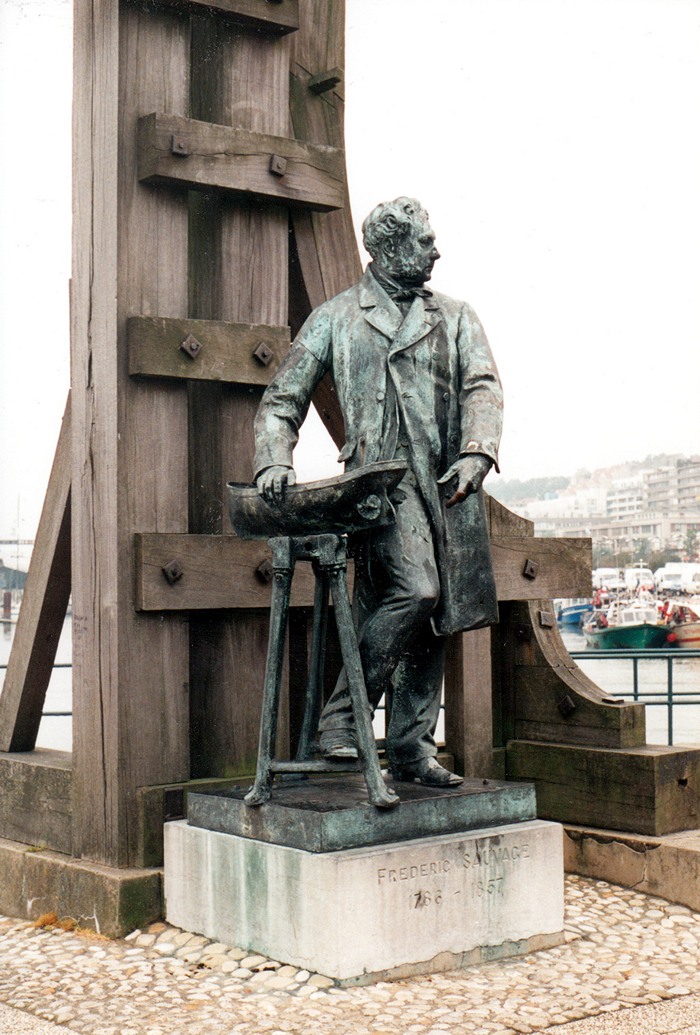 Standbeeld Frédéric Sauvage